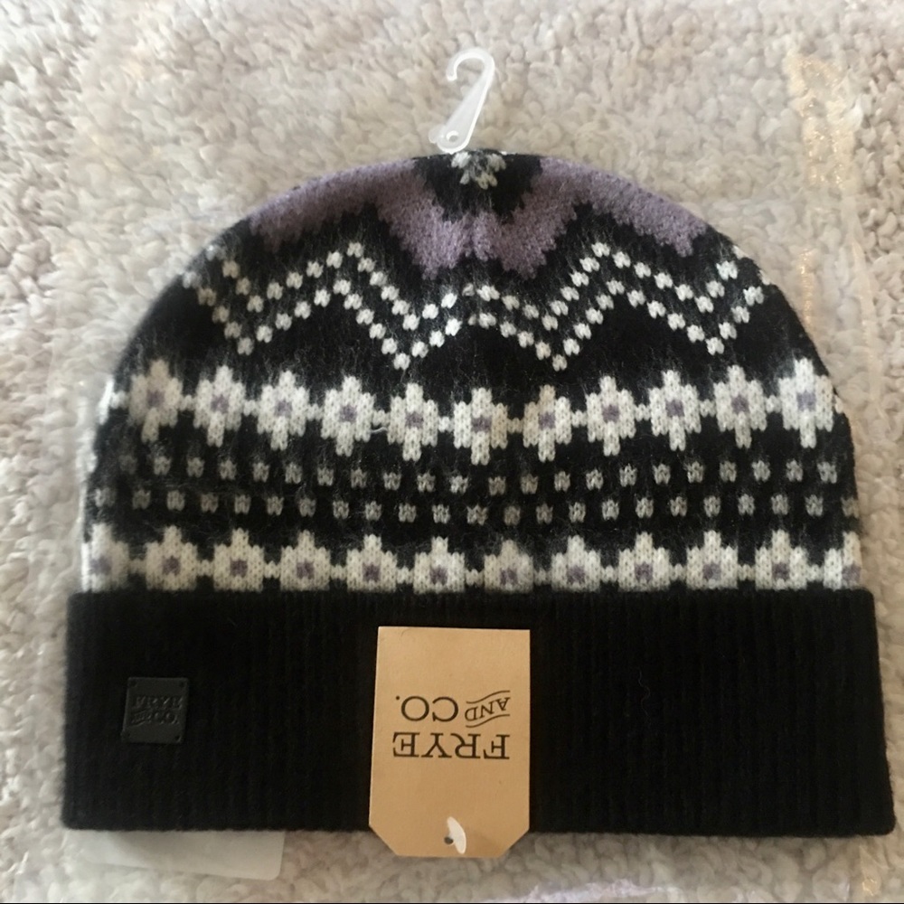 Frye Black Acrylic Knit Fair Isle Cuff Hat NWT pattern in black and white unisex